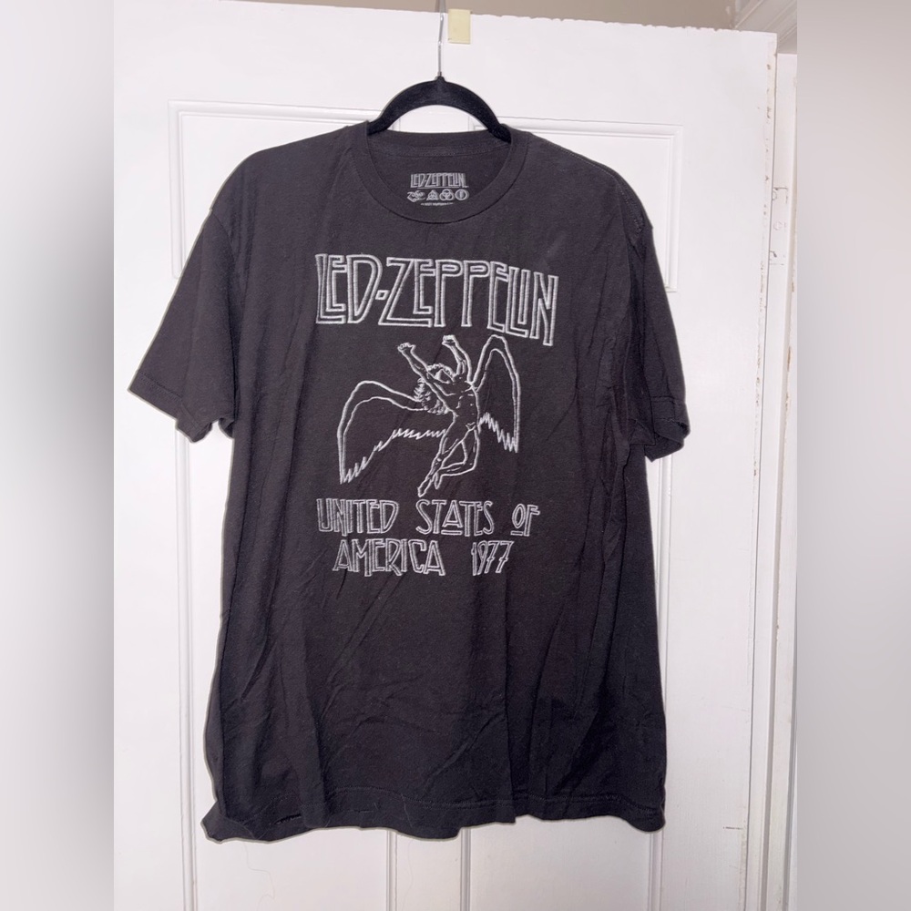 Led Zeppelin Black Graphic Band Tee